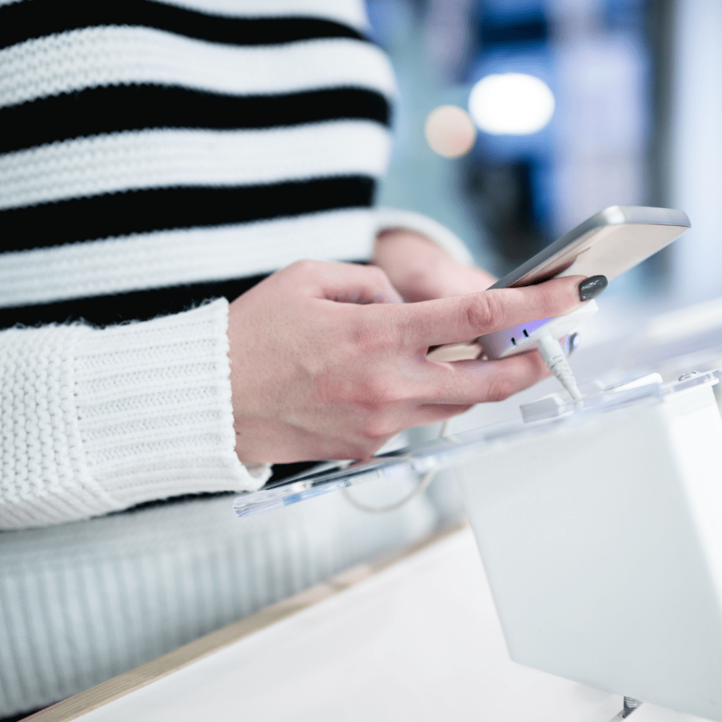 Zakup nowego telefonu komórkowego Telefon na sprzedaż