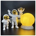 Ozdobne Figurki Astronautów z Lampą w Kształcie Księżyca - Złoto-Żółte