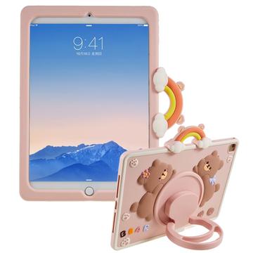 Silikonowe etui na iPada 9.7 2017/2018 Cartoon Bear z podpórką - różowe