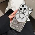 Etui iPhone 16 Pro Max z geometrycznym wzorem diamentu z kryształkami górskimi - srebrne