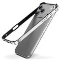 Metalowy bumper iPhone 17 Pro Max z podniesionymi krawędziami - srebrny