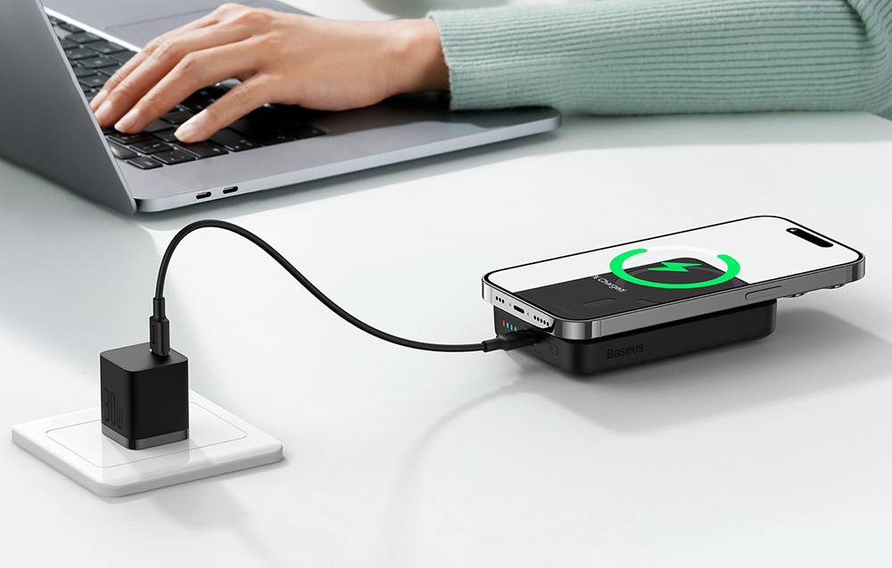 Baseus Magnetic Mini Wireless Power Bank 10000mAh - USB-C 30W, kompatybilny z MagSafe - Czarny