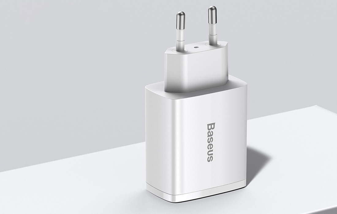 Baseus Compact Quick Charger 30W - USB-C PD, 2xUSB - biały