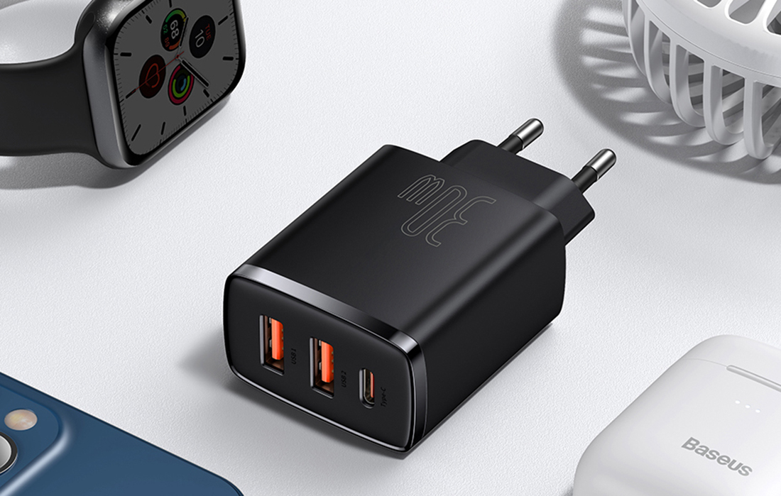 Baseus Compact Quick Charger 30W - USB-C PD, 2xUSB - Czarny