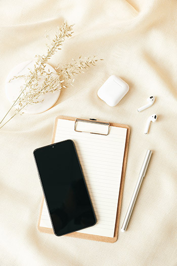 Łączenie AirPods z iPhone